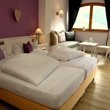 Alpenhotel Stefanie-3
